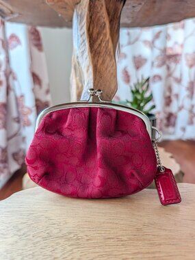 Vintage Coach - Red Kisslock Coin Purse